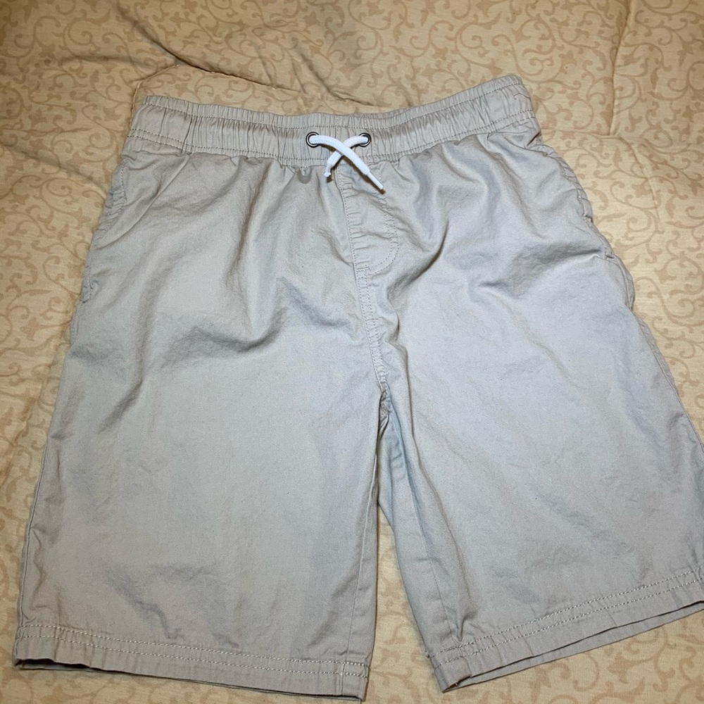 🛍 True Craft Khaki Shorts - size Medium (10/12)